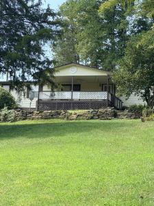 107 Ross Branch, Flat Gap, Kentucky 41219, USA