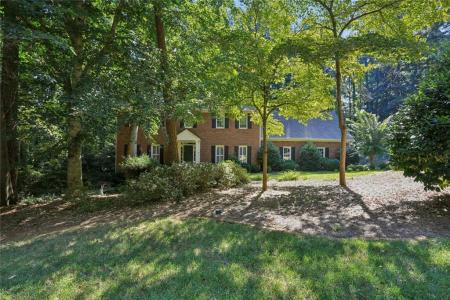 1090 Applecross Drive, Roswell, Georgia 30075, Stati Uniti