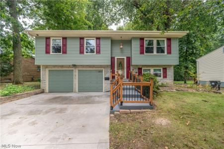 4851 Woodridge Drive, Youngstown, Ohio 44515, USA