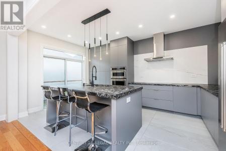 13 NEILLY TERRACE, Bradford West Gwillimbury (bradford), 온타리오주 L3Z 4K9, 캐나다