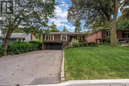 5 MOUNTBATTEN ROAD, Toronto (humber Heights), Ontario M9P 1Y8, Canada