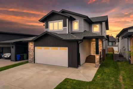 38 LINDMAN AVENUE, Red Deer, 앨버타주 T4R 0S5, 캐나다