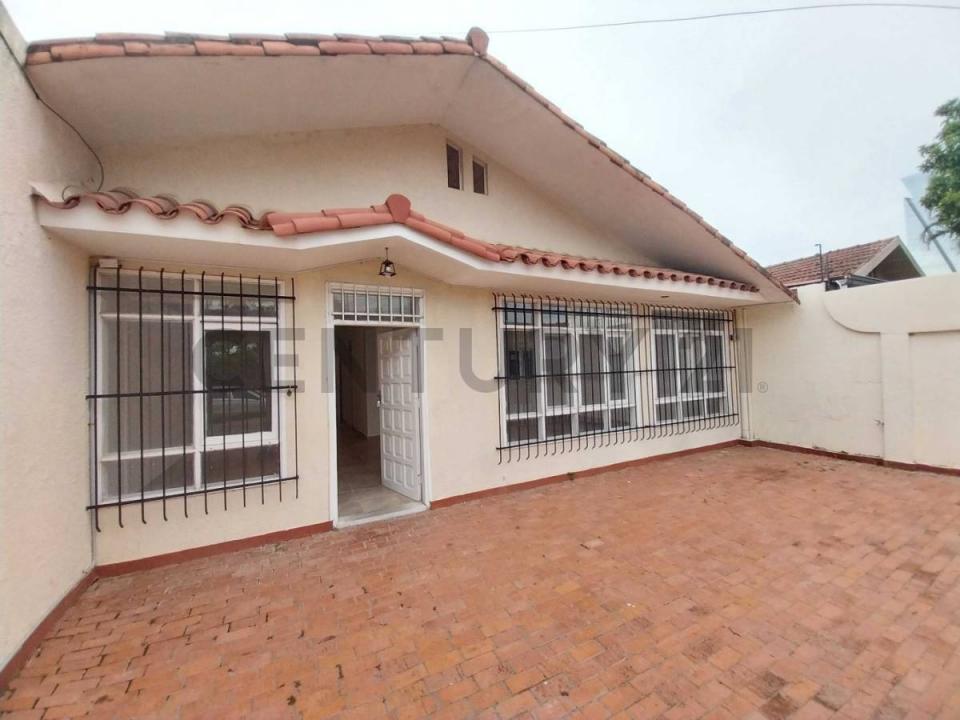Plan 12 de hamacas, Calle 1 , Norte, Santa Cruz 00001, 玻利维亚