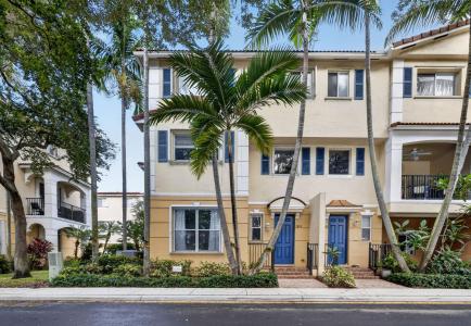 2899 S Greenleaf Circle, Boynton Beach, Florida 33426, USA