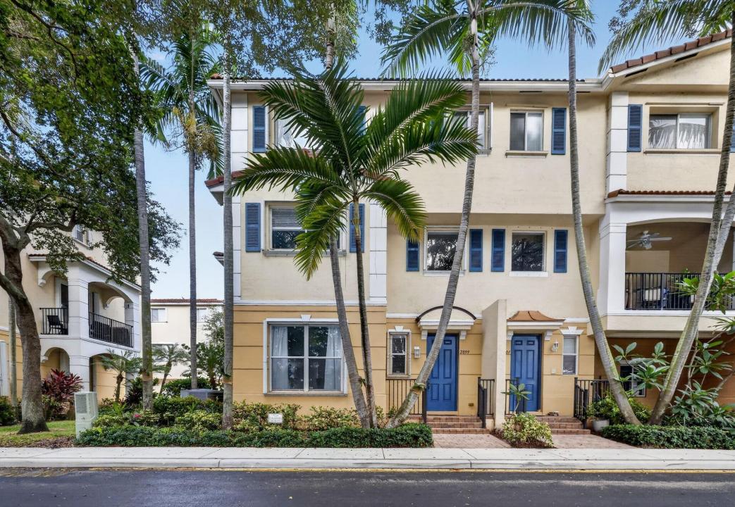 2899 S Greenleaf Circle, Boynton Beach, Florida 33426, USA