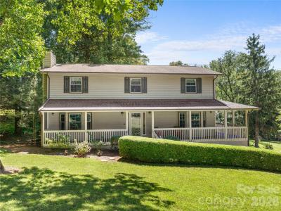 121 Churchill Downs Drive, Fairview, North Carolina 28730, USA