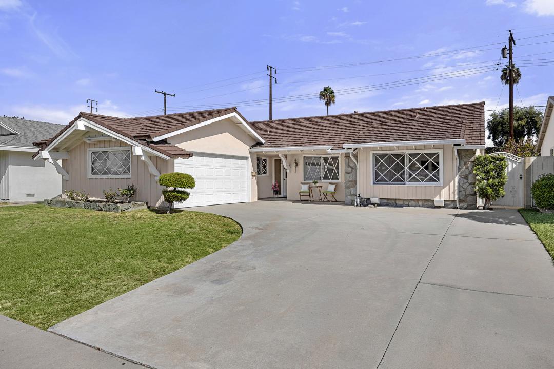341 E Parkwood Ave, La Habra, Californie 90631, États-Unis