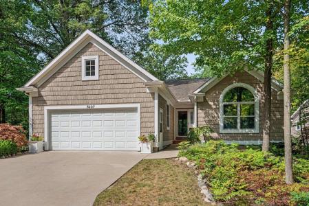 7407 Rock Hollow Ln, Midland, Michigan 48642, USA
