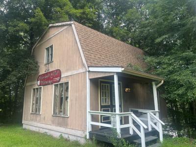225 Bellemonte Avenue, Hawley, Pennsylvania 18428, USA