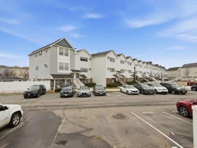 111 Horizon Court, Bronx, New York 10473, USA