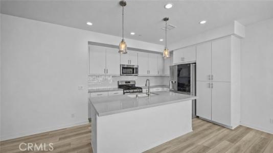 16282 Meadowhouse Av, Chino, Califórnia 91708, Estados Unidos