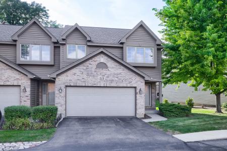 516 Silver Aspen Circle, Crystal Lake, イリノイ 60014, アメリカ合衆国