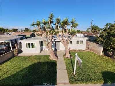 13425 Downey Ave, Paramount, California 90723, USA