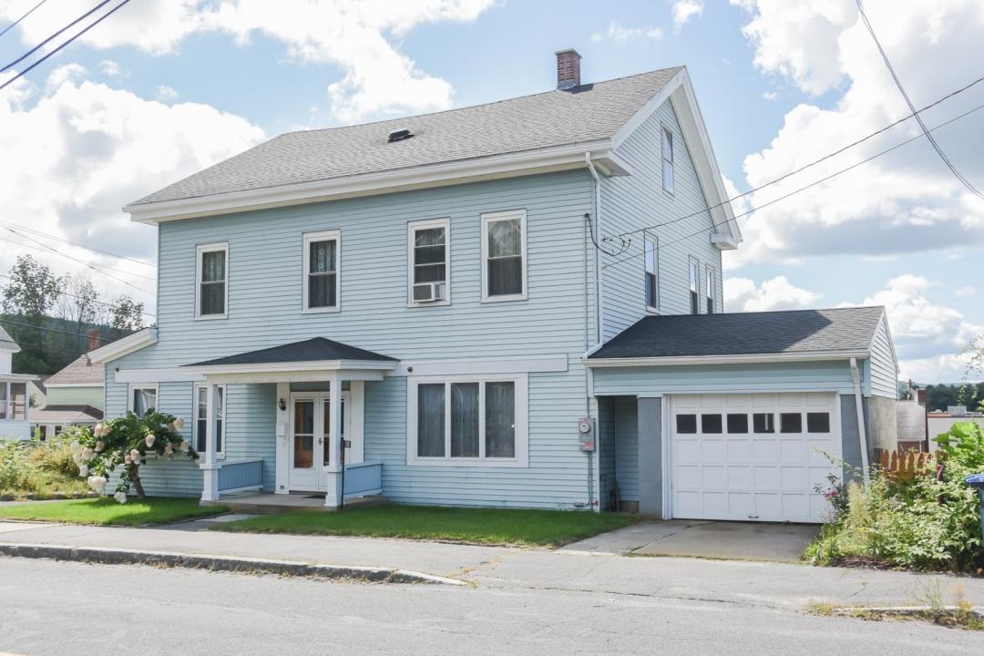 38 Pleasant St, Ware, Massachusetts 01082, Estados Unidos