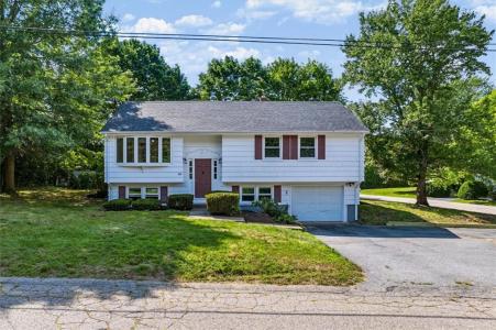 614 Bound Road, Woonsocket, Род Айленд 02895, Соединенные Штаты