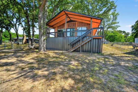 9466 Lakeland Loop, Quinlan, Texas 75474, USA