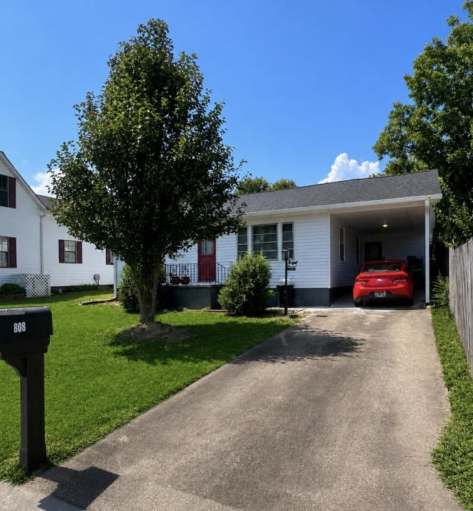 808 Georgia Ave, Etowah, Tennessee 37331