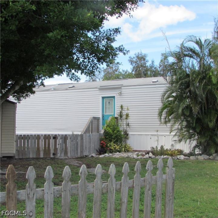 11311 Stringfellow Road, Bokeelia, Florida 33922