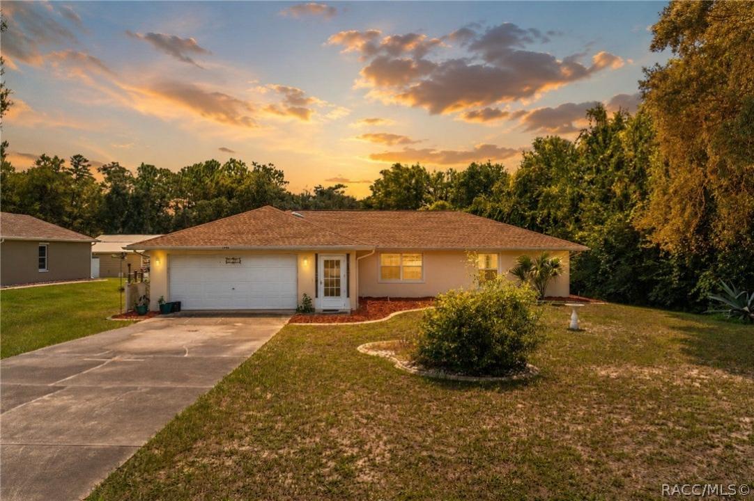 1294 E Cleveland Street, Hernando, Floryda 34442, USA