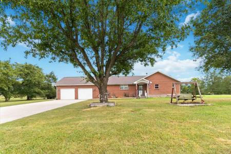 137 Butcher Estates Road, Russell Springs, Kentucky 42642, USA