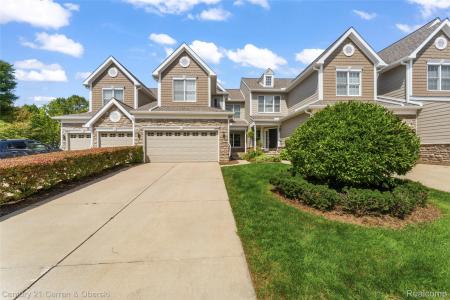 49970 Blackberry Trail, Novi, Michigan 48374, États-Unis