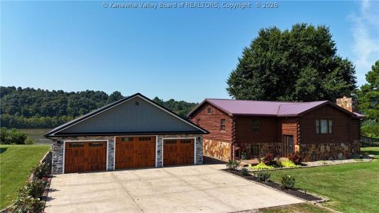 169 Ohio Street E., Ravenswood, West Virginia 26164, USA