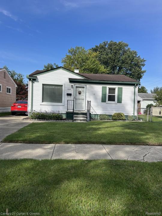 8024 Oak Street, Taylor, Michigan 48180, USA
