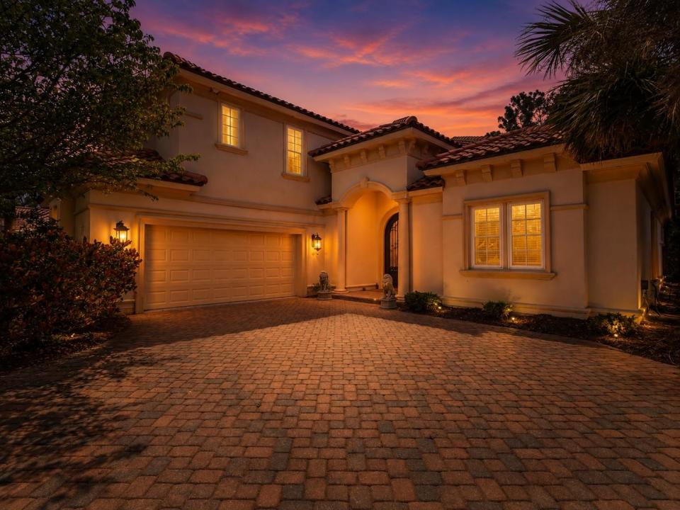9891 Bellasera Circle, Myrtle Beach, South Carolina 29579