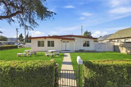 2065 W Orange Grove, Pomona, California 91768, Stati Uniti