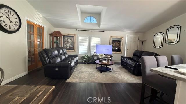 3530 Damien, 51, La Verne, Kalifornien 91750, USA