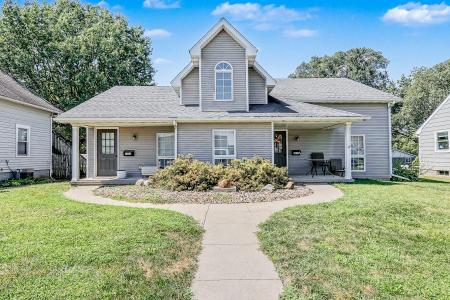 1113 Broadway Street, Pella, Iowa 50219, USA