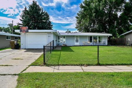 2513 W Central Ave, Minot, North Dakota 58703, Stati Uniti