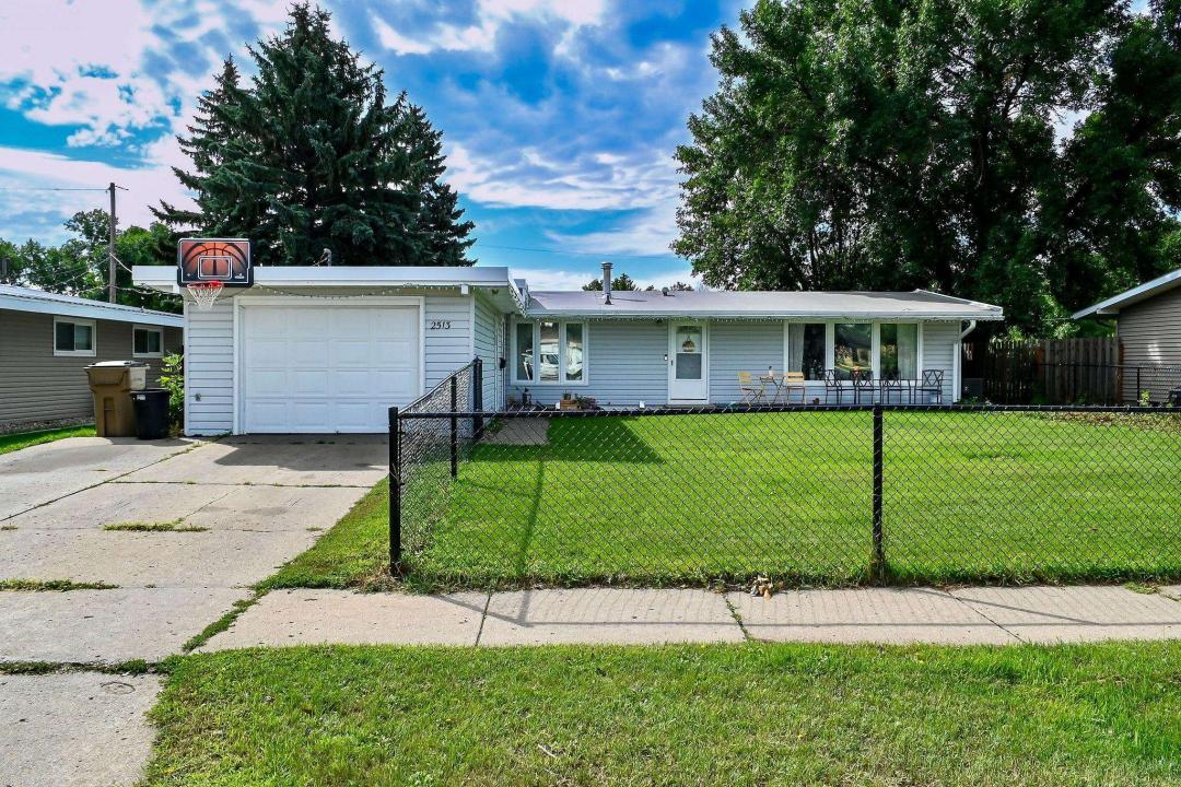 2513 W Central Ave, Minot, Dakota Du Nord 58703, États-Unis