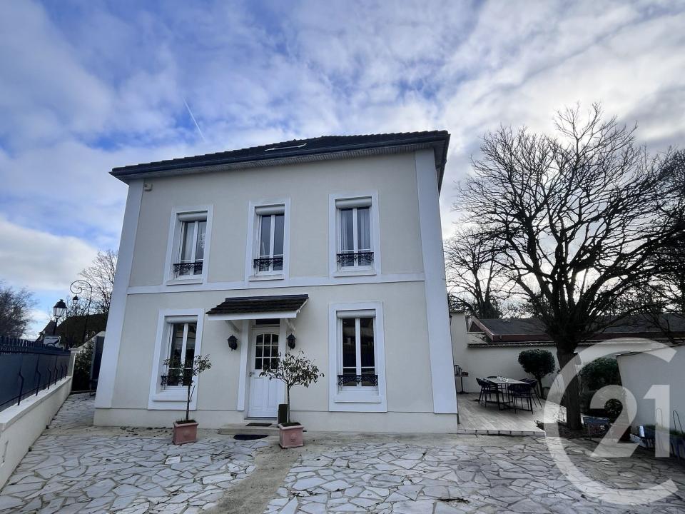 Claye Souilly, Île-de-France 77410, France