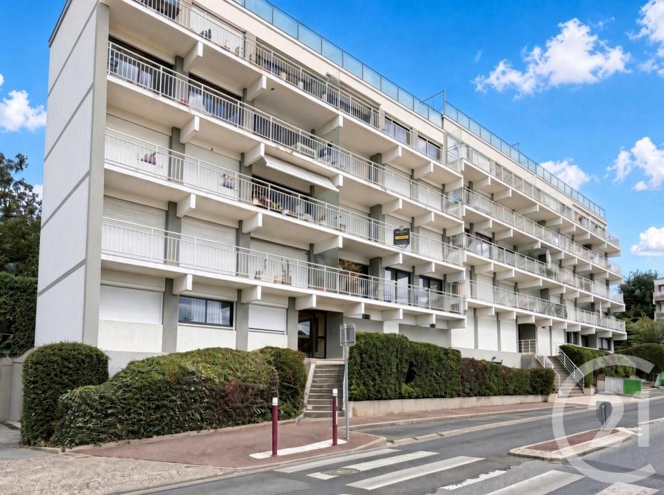 Fresnes, Île-de-France 94260, France
