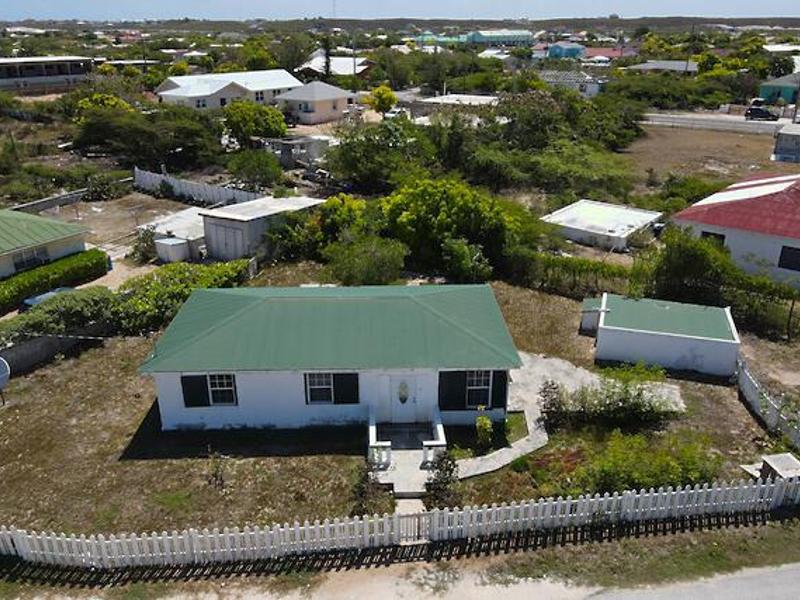 Barrack Hill Home, Barrack Hill Road Grand Turk 에 있는 판매 을 위한 단일 가구 주택