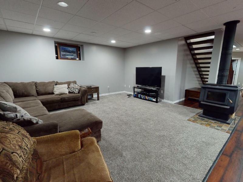 Home For Sale, CHARLIE LAKE British Columbia V0C1H0 Canada