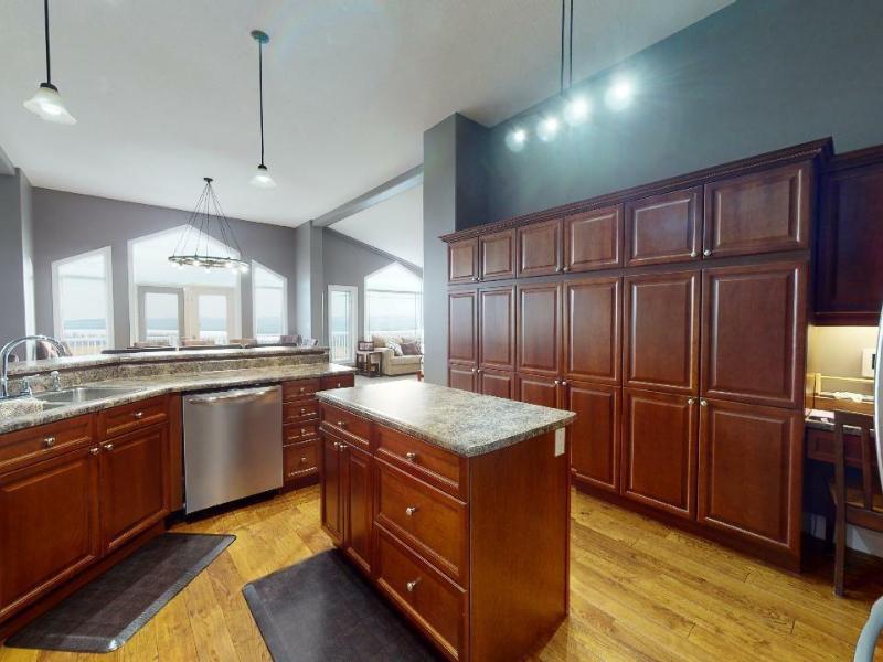 Home For Sale, CHARLIE LAKE British Columbia V0C1H0 Canada