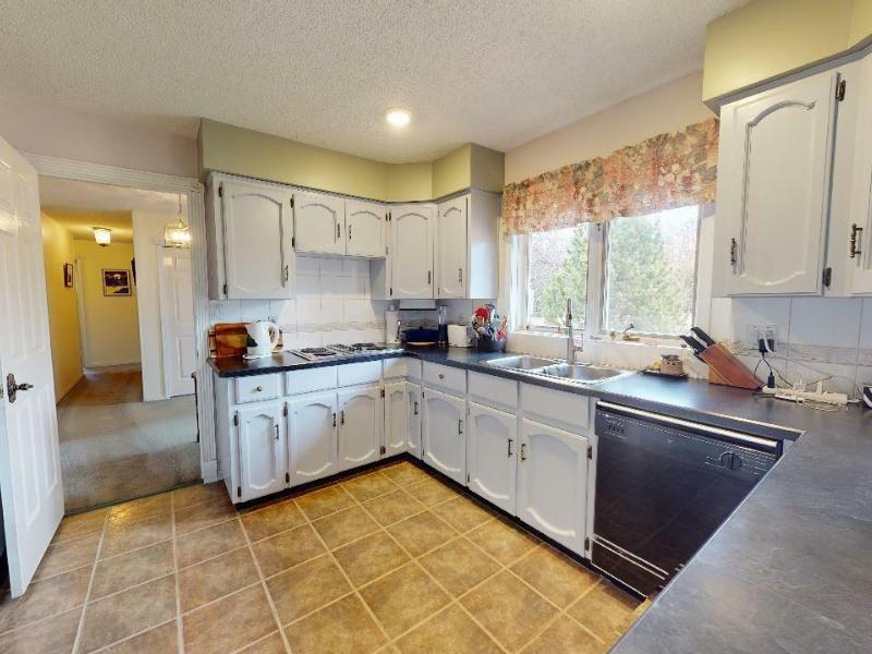 Home For Sale, FORT ST. JOHN British Columbia V1J8C8 Canada