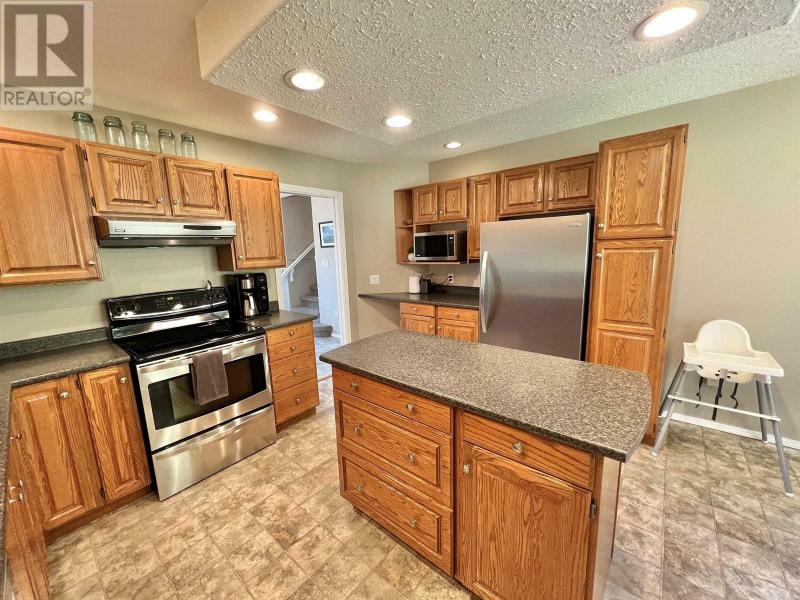 Home For Sale, QUESNEL British Columbia V2J5V9 Canada