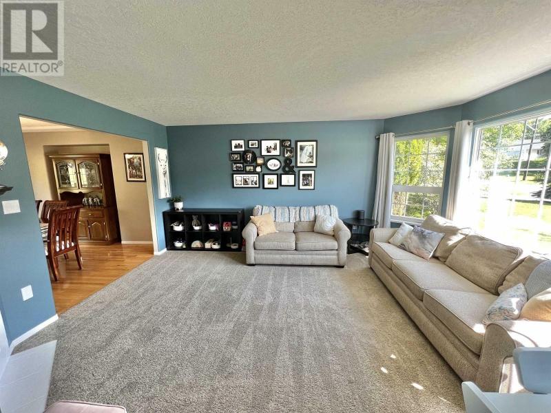 Home For Sale, QUESNEL British Columbia V2J5V9 Canada