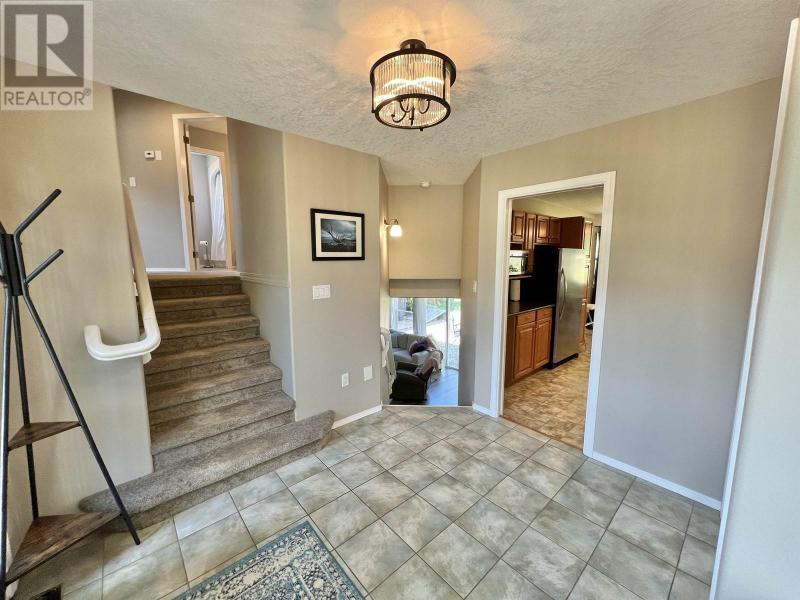 Home For Sale, QUESNEL British Columbia V2J5V9 Canada