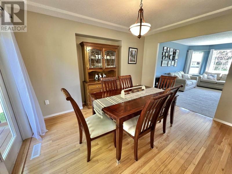 Home For Sale, QUESNEL British Columbia V2J5V9 Canada