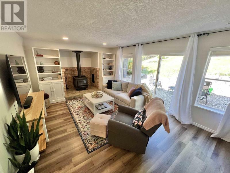 Home For Sale, QUESNEL British Columbia V2J5V9 Canada