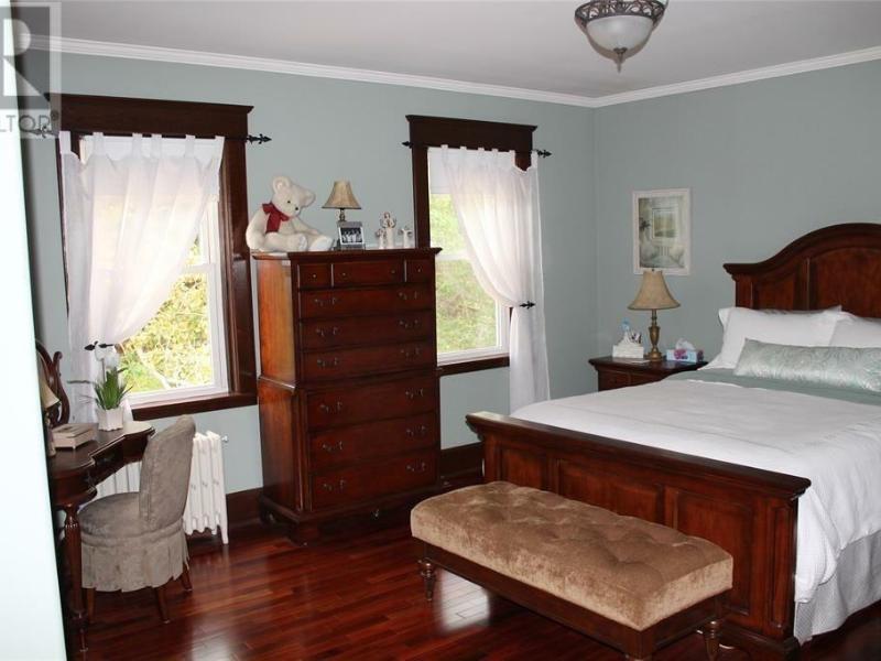 Home For Sale, GRAND FALLSWINDSOR Newfoundland and Labrador A2A1L9 Canada